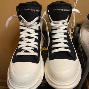 Alexander McQueen tread slick boots size 44 men never worn